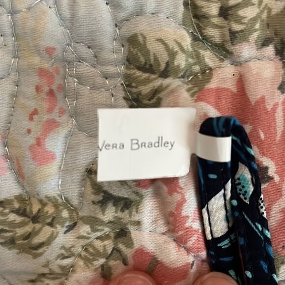 Vera Bradley wristlet  - Picture 7 of 7
